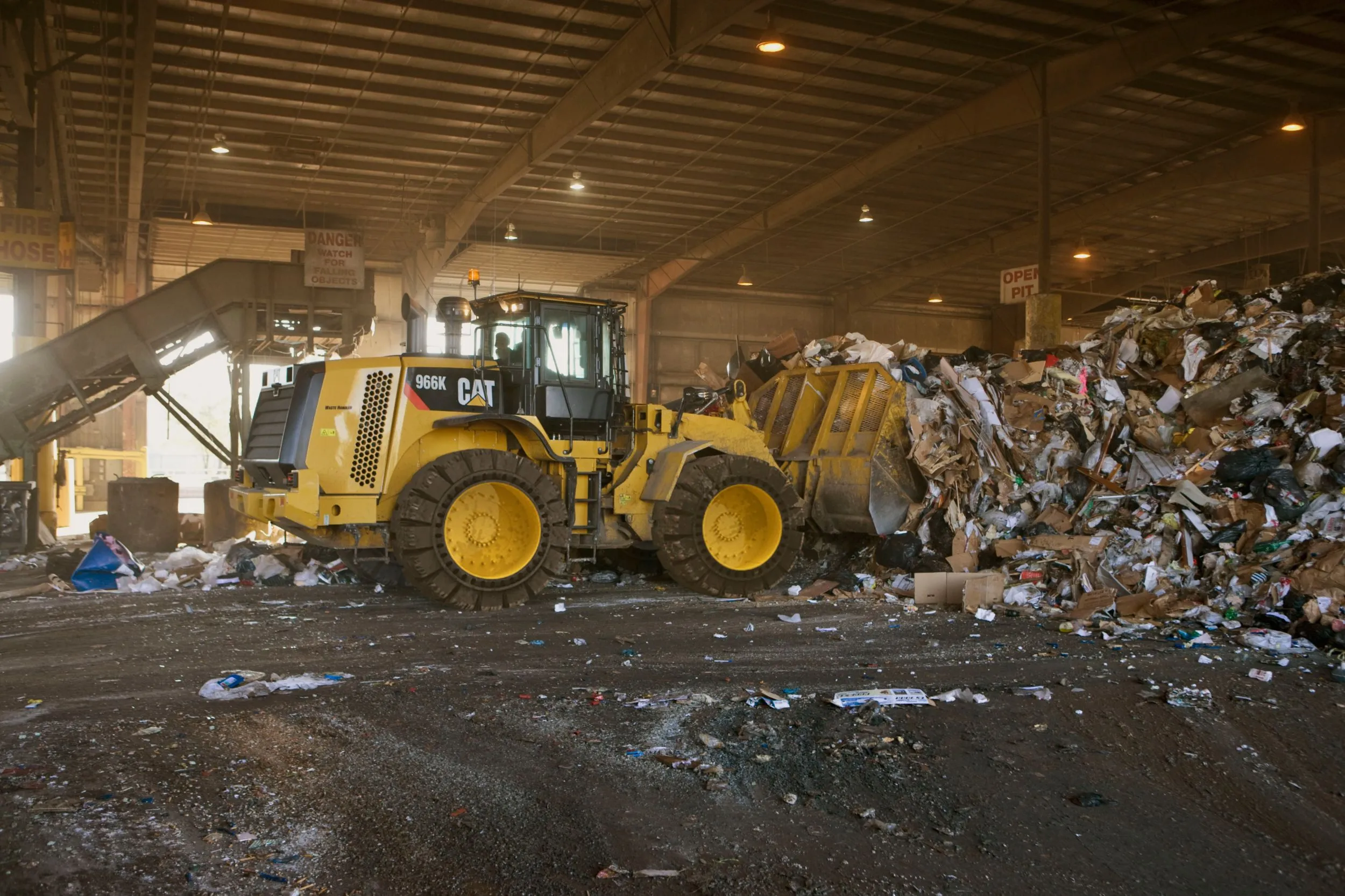 Ковш для погрузки отходов, 5.2м³, артикул 18239534, CATERPILLAR, для CATERPILLAR, Waste Handling Buckets — фото слева, купить в Вектор